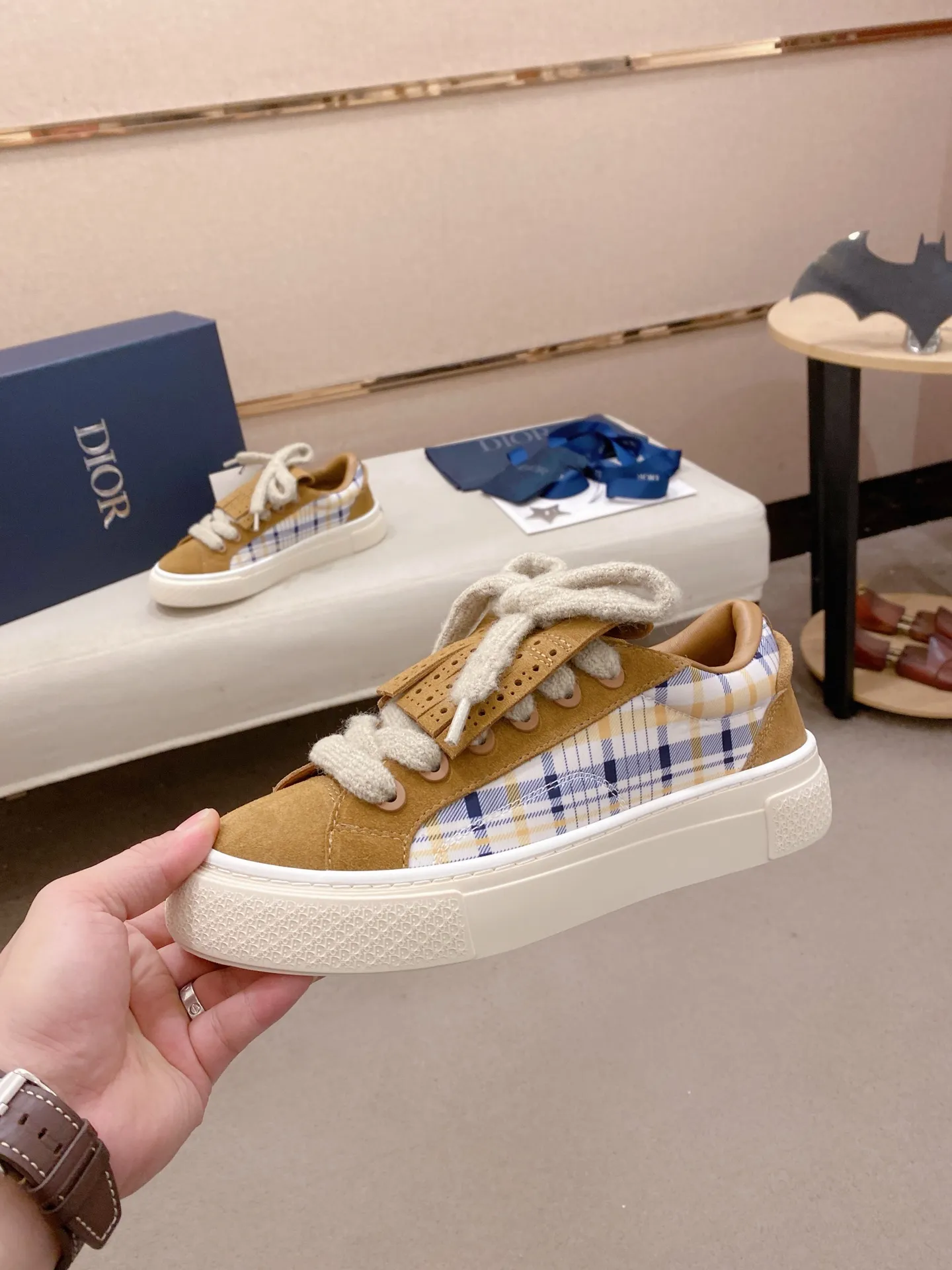 Factory price: 300 Men's shoes 💰[Dior·Dior] Top 🔍Couple style 💏🔍New casual sports style couple shoes, new four-season design, perfect workmanship, lace-up lazy style to create cabinet quality, upper: imported first-layer cowhide, sheepskin lining is soft and comfortable, ultra-light TPU wear-resistant outsole, simple, versatile fashion men's shoes, excellent color code number 35--44